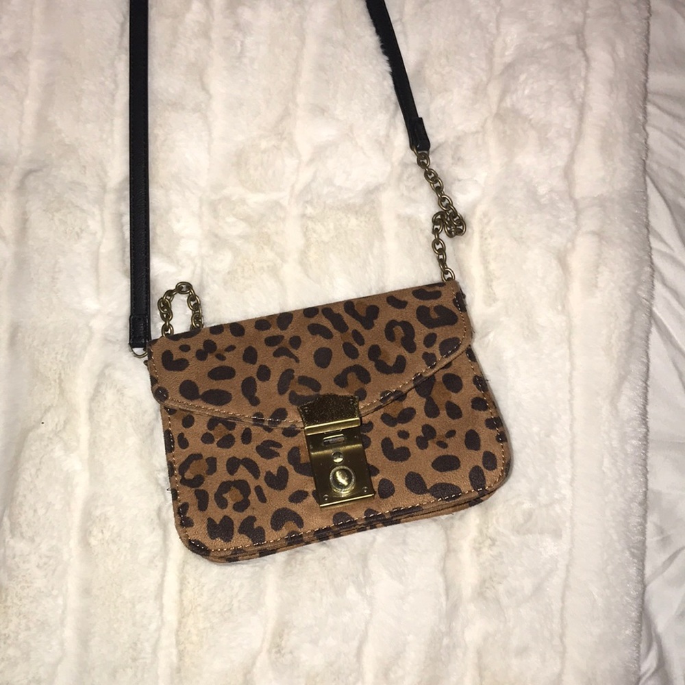 Leopard crossbody bag!